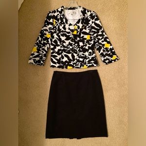 TAHARI Women’s Suit- Size 2P